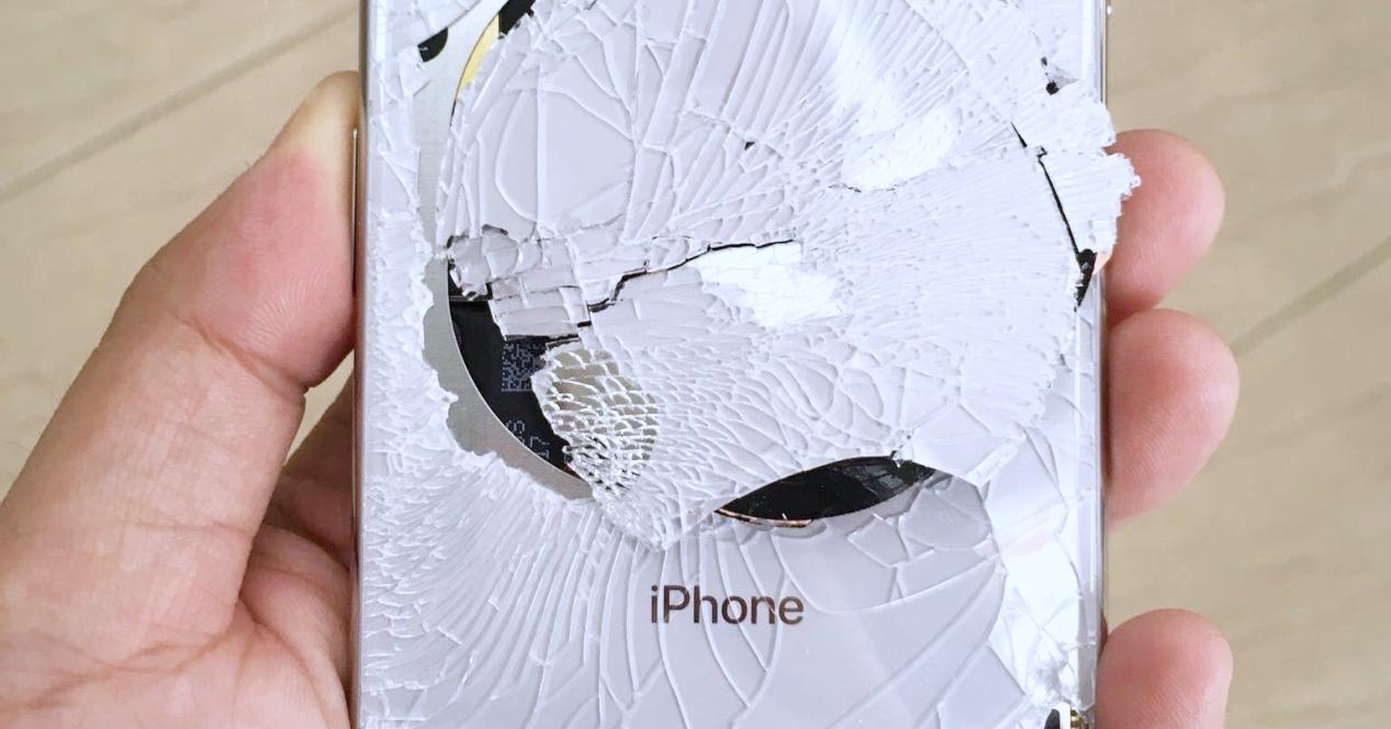 iPhone 4: Intercambiando la parte trasera por cubierta Metálica