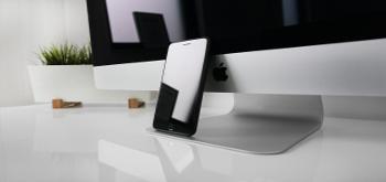 Apple y su mundo sin cables para iPhone, tan necesario como caro