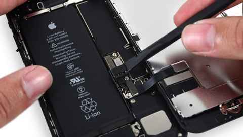 Batería original de Apple para reparar tu iPhone SE 2020