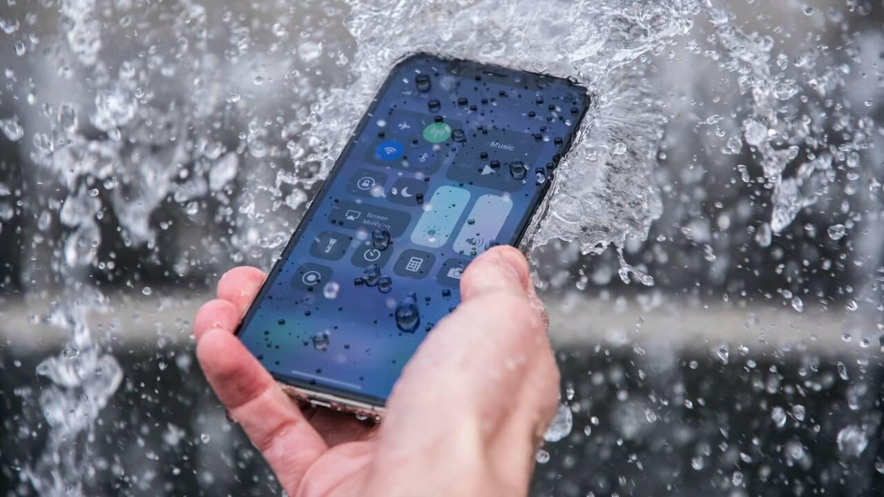 iPhone agua sumergible