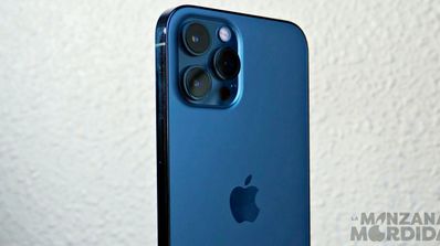 iPhone 12 Pro Max en azul