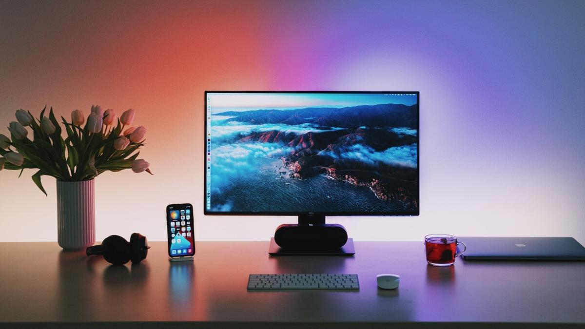 Este monitor 4K portátil en oferta con cupón es perfecto para llevar de  vacaciones y conectarlo al MacBook, Switch o PS5