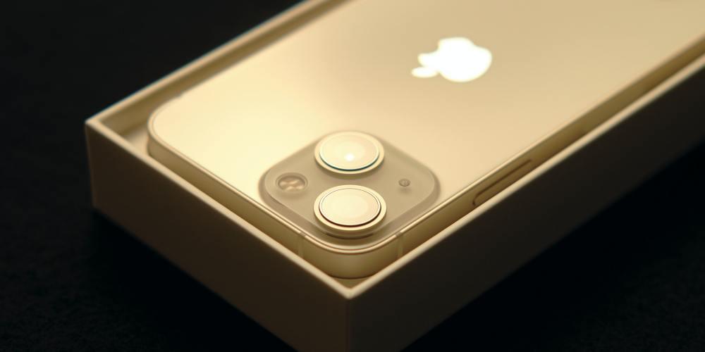 iPhone 13 en caja