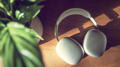 AirPods Studio