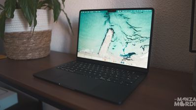 MacBook Air M2 lateral