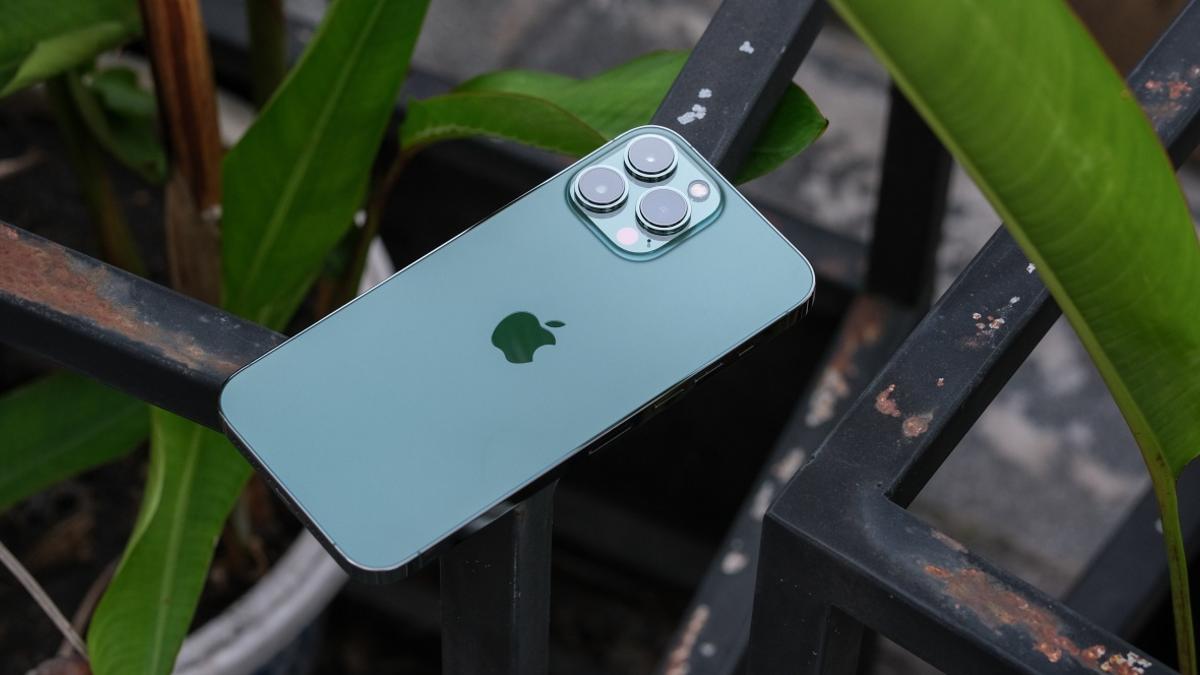El iPhone 13 podría ser el último móvil de Apple con Lightning: el USB-C,  gana