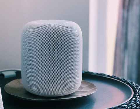 La nueva generación de HomePod, el altavoz inteligente de Apple, podría  llevar pantalla