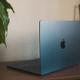 MacBook Air azul marino