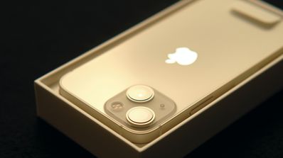 iPhone 13 en caja