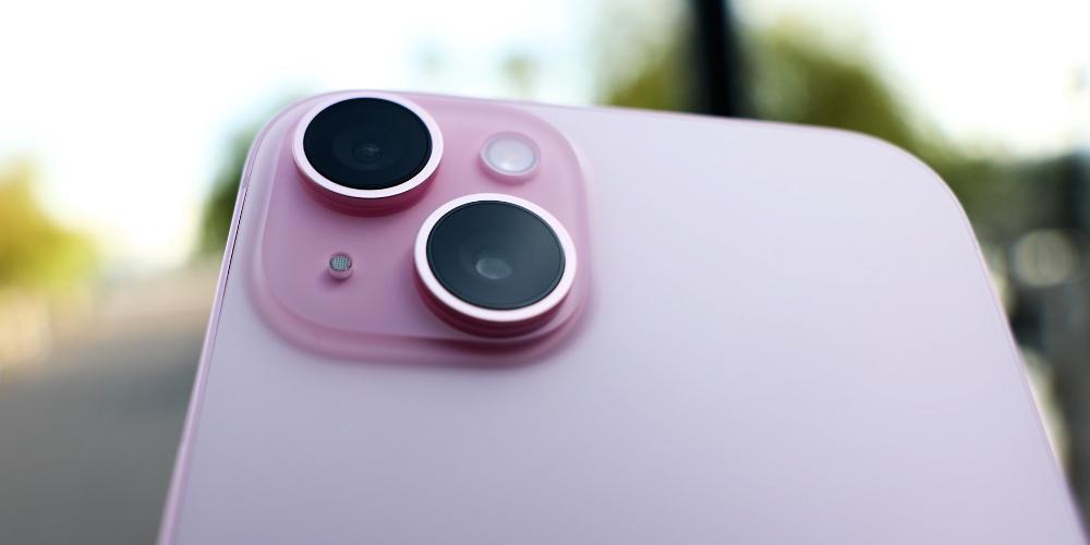 Close-Up Cameras Iphone 15 Pink