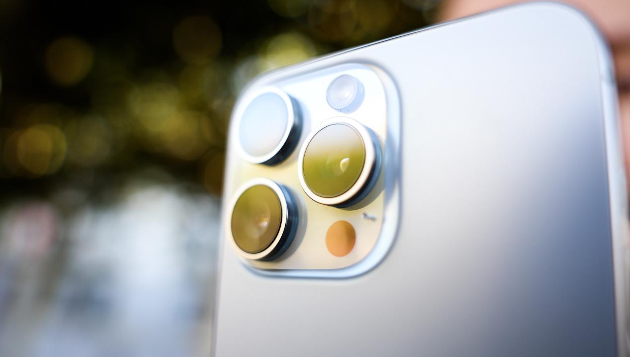 Triple cámara del iPhone 15 Pro Max