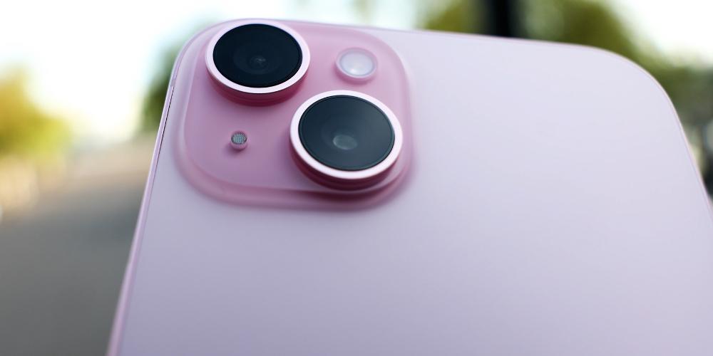Doble cámara del iPhone 15 base