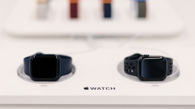 imagen de dos apple watch
