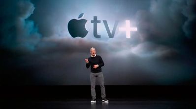 AppleTV plus con Tim Cook en el escenario de una keynote