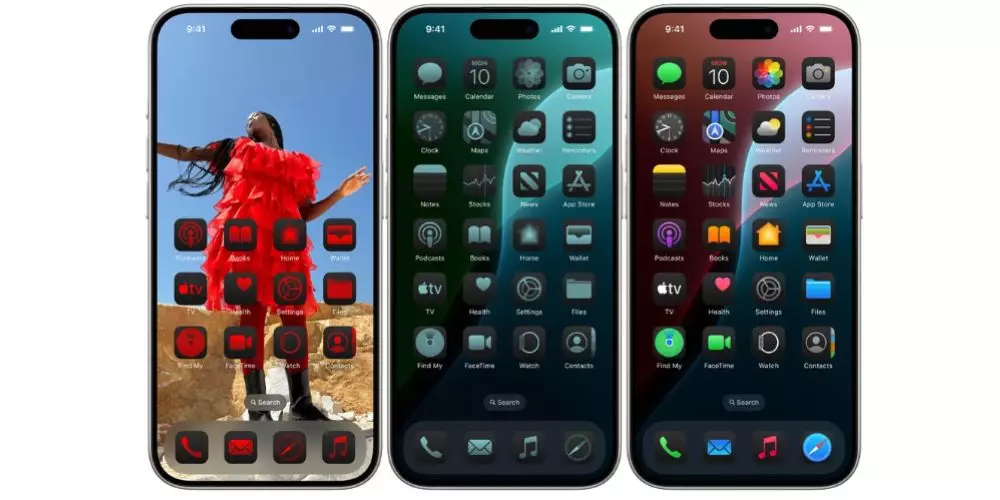 Tres iPhone con iOS 18 en la pantalla de inicio