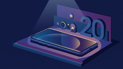 Ilustración conceptual de un smartphone estilizado sobre una base con el número veinte de fondo bajo un foco de luz.