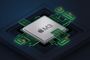 Representación conceptual de un procesador Apple M3 rodeado de indicadores de estado técnicos y líneas de código.
