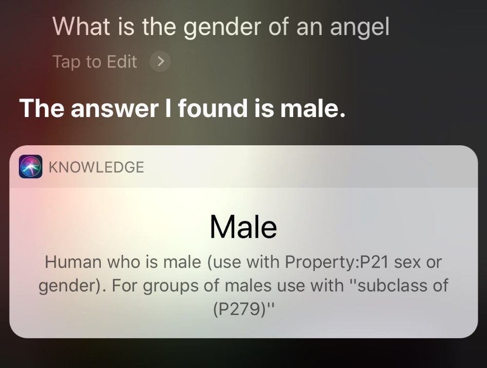 Interfaz de Siri mostrando una respuesta a una pregunta